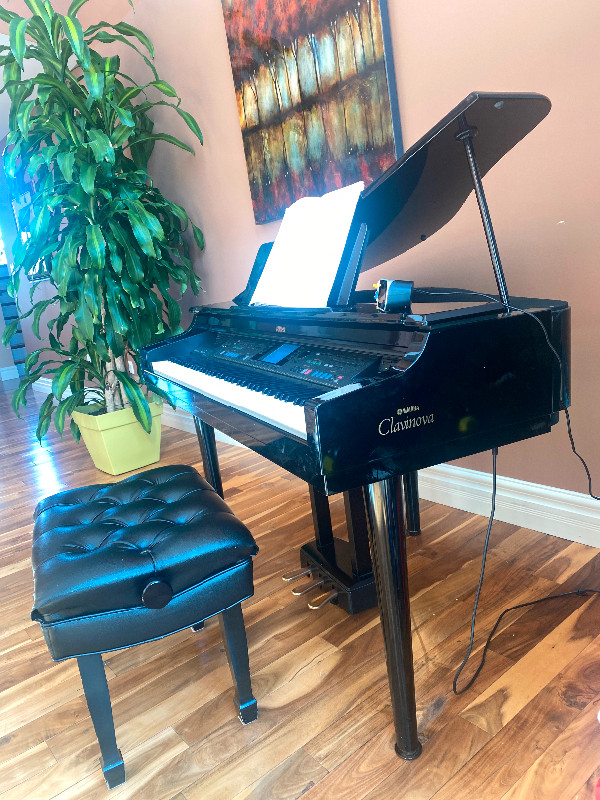 Yamaha Clavinova baby grand electric piano CVP-600 in Pianos & Keyboards in Bedford