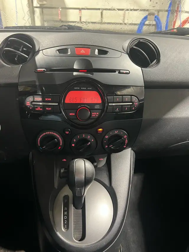 2013 Mazda 2 508551368184309767