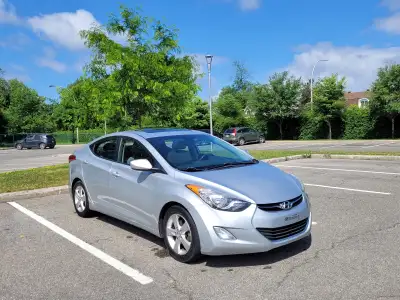 Hyundai Elantra GLS 2013, 1 seul propriétaire, tout équipé, seulement 139 000 km (km certifiés), 4 c...