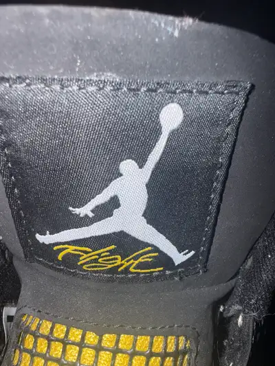 (REP) jordan 4 thunder size 11 NO BOX, View more