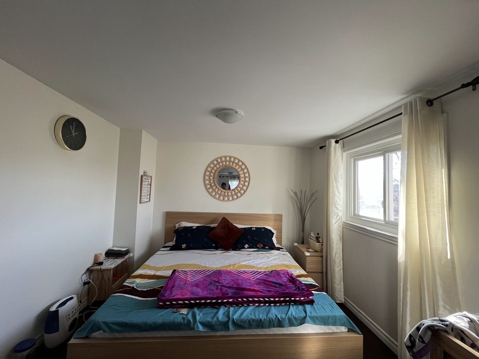 3 Bedroom 2 Bathroom House Upper Level 5