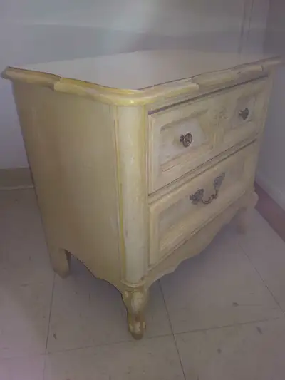 Petite commode 60$ / Chevet nuit, View more