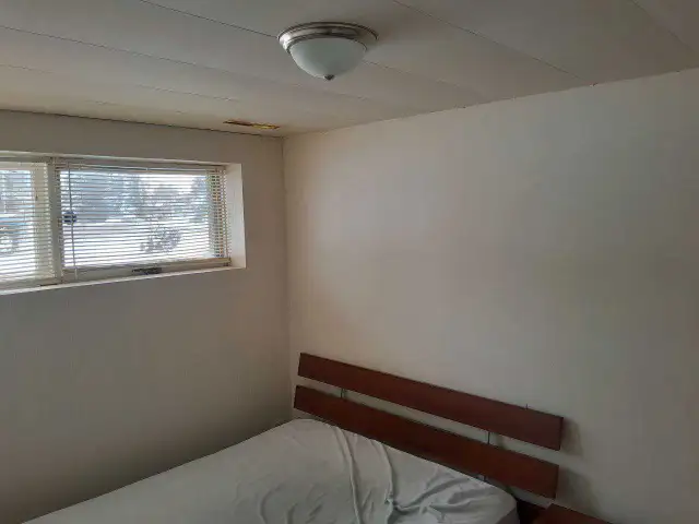 Room for Rent Close to University of Calgary and SAIT in Room Rentals & Roommates in Calgary - Image 2