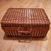 Rare Vintage Wicker Picnic basket (Never used)