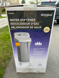Whirlpool WHES33 Water Softener - NEW IN BOX!