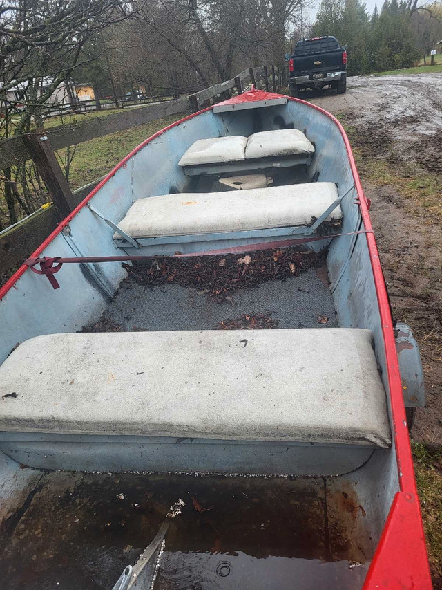 Boat motor trailer in Powerboats & Motorboats in Pembroke - Image 2