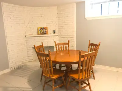 3 bedrooms basement apartment in Woodbridge, Vaughan. Separate entrance, 2 parking spaces on the dri...