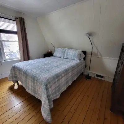 Room for rent - Available Sept. 1