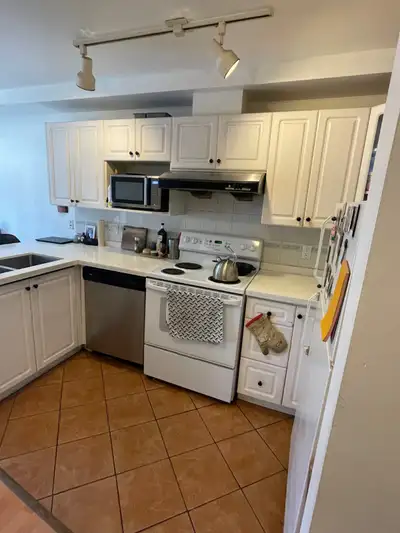 Unfurnished 1 bedroom apt. ,1 car underground parking,storage locker,in suite washer +dryer, avaiabl...