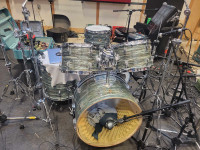 Ludwig Blue Oyster Pearl 12-12-16-22. 1965 Hollywood twin toms.