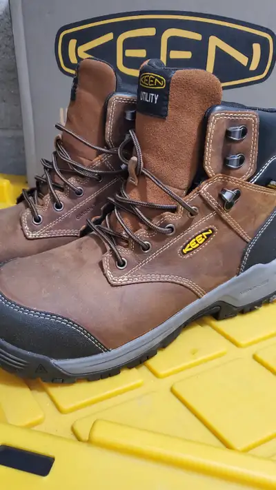 Keen work boots sz11, View more