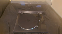 Denon DP-300F Fully automatic analog Turntable $400 RecordPlayer