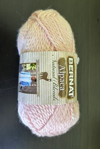 Soft alpaca/acrylic blend 6.5 mm needles Pick up near Ossington station Cross listed. Please see my...