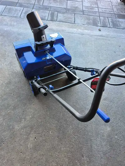 Electric Snow thrower/22"/new-never used *negotiable*, View more