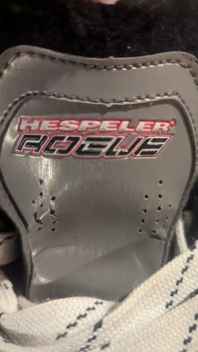 Hespeler kids size 3 skates  in Skates & Blades in Mississauga / Peel Region - Image 5