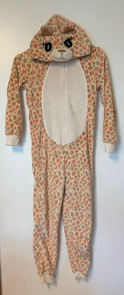 Pyjama une pièce de léopard / Cheetah one pièce pajama, View more