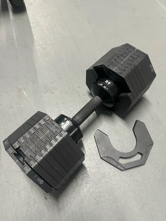 80lb Adjustable Dumbbell Set + Stand (Read description)602316993023201281