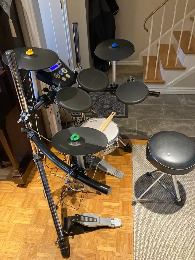 Roland TD6V V drum set in Drums & Percussion in Markham / York Region - Image 3