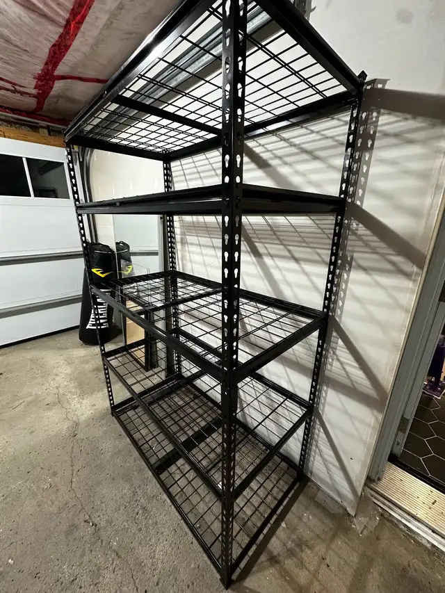 storage shelf in Bookcases & Shelving Units in Gatineau - Image 3