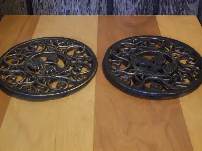 Sous-plats en fonte 7 pouces. 15$ chacun, View more