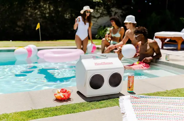 Igloo 14Qt KoolTunes Boombox Cooler - NEW! in Other in Ottawa - Image 6