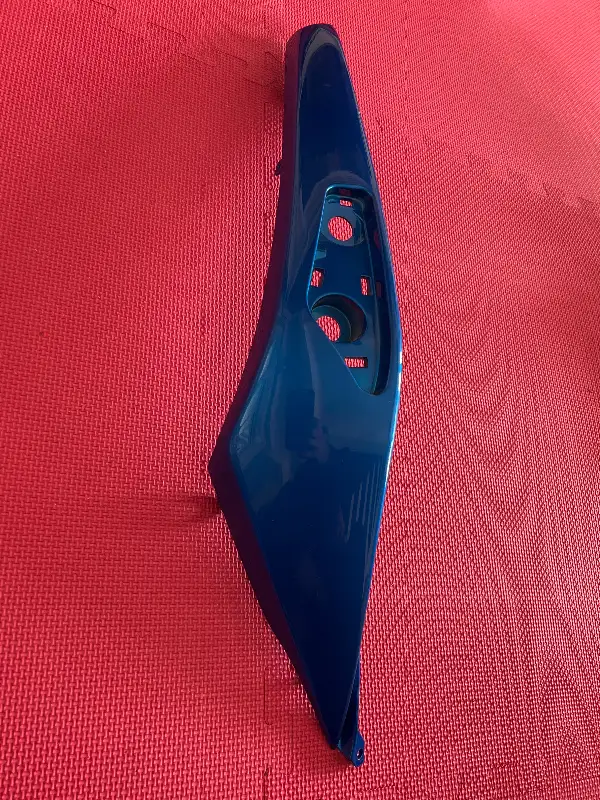 Kawasaki Ninja ex650r Right Side Rear Tail Cowling 36040-0082-15 in Other in Barrie - Image 8