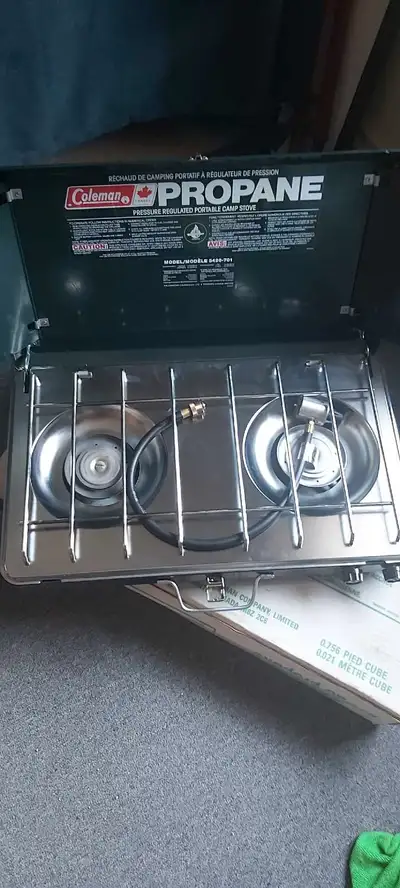 1990s Coleman deluxe propane stove, View more