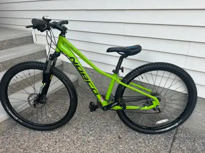 24 speed, front and back disc brakes, front suspension, quick release front tire, easy adjustable se...