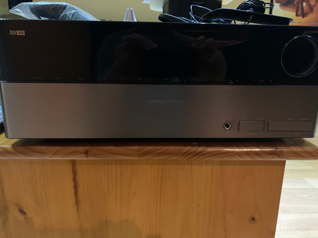 Harman Kardon AVR 1600 Receiver 7.1, 50w/ch in Stereo Systems & Home Theatre in City of Toronto