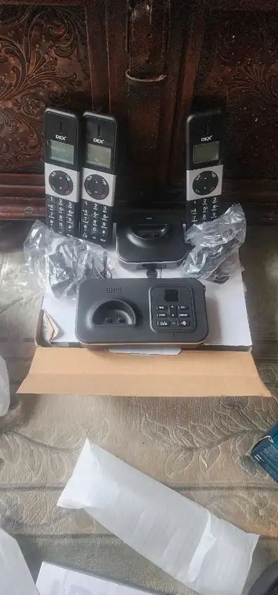 New in box ,Comes with 3 cordless phones and chargers as in picture