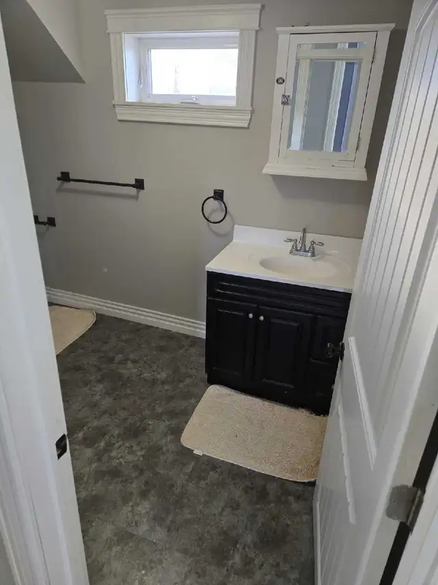 2 Bedroom Apartment for rent - Summerside in Long Term Rentals in Summerside - Image 7