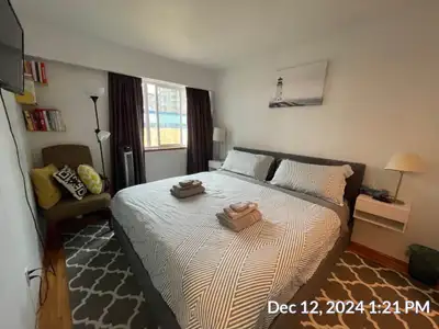 1 bedroom, 1 bathroom with parking