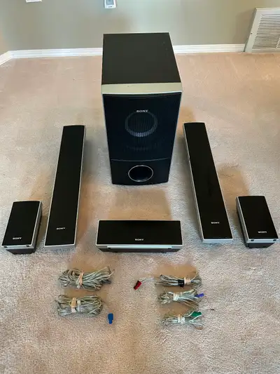 Excellent condition Working Sony SS-TS71 5 Speakers Surround System, passive sub woofer setup. With...