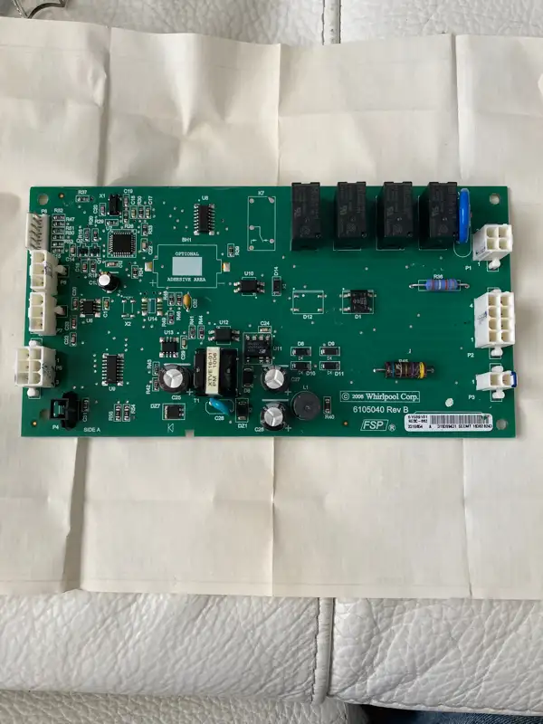 2318054 WP2318054 Kitchenaid Control board for KSS048 Refrigera in Refrigerators in City of Montréal - Image 2