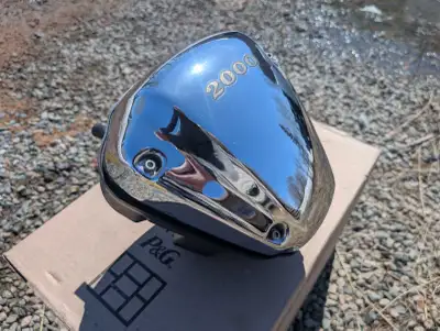 J'offre boitier pour filtre à air Kawasaki VN2000 (Vulcan Nomad) en chrome. Elle est parfaite pour c...