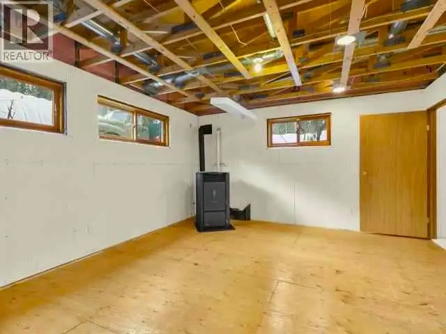 3-Bedroom Country Residential House for Rent in Long Term Rentals in Whitehorse - Image 6