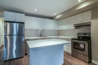 2 bedroom, 1.5 bath, 1000 sq ft, with easy access to HWY 7/8 and all amenities. Open concept luxury...