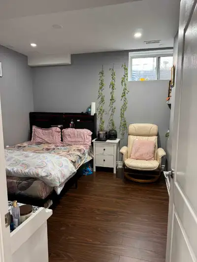 1 bedroom available for girls or couple near fairway