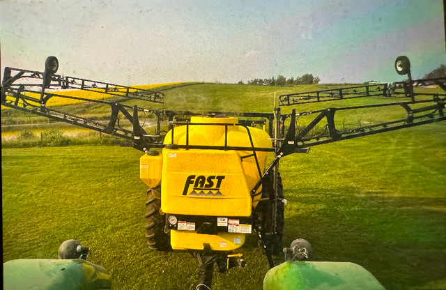 Fast 9600N Sprayer in Farming Equipment in Lloydminster - Image 2