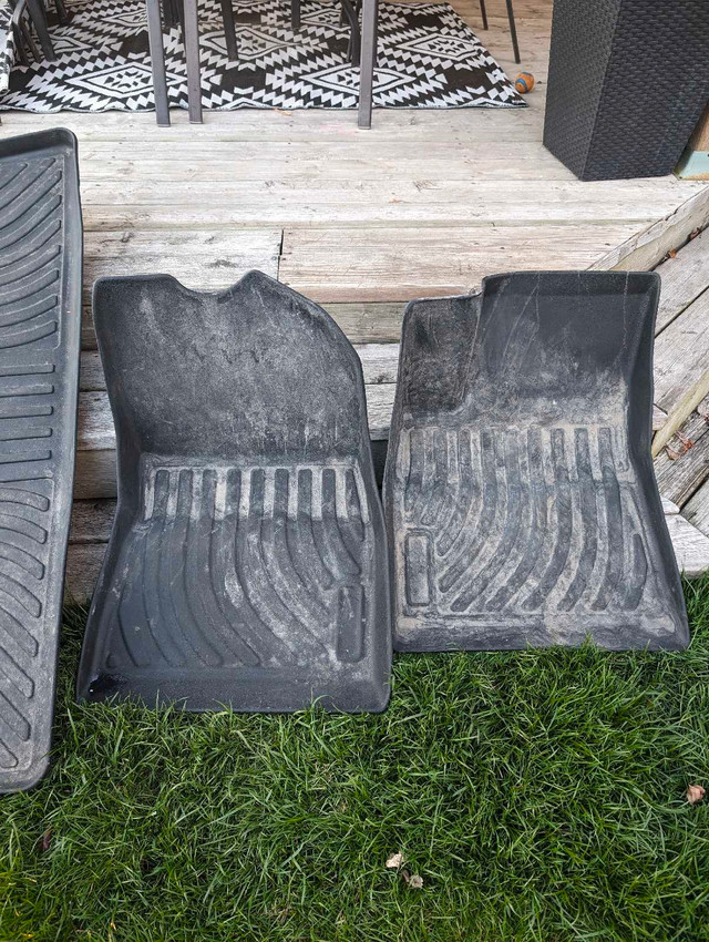 2017-2022 Tesla Model 3 Floor Mats (used)  in Other in Oshawa / Durham Region - Image 3