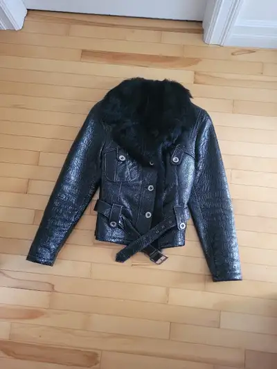 Woman's Designer Leather Fur Winter Jacket. Size Small. , View more