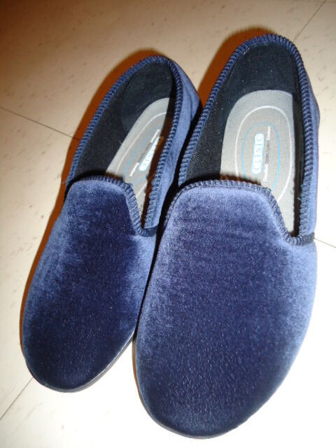 Velour velvet dark blue slippers new condition in Other in Winnipeg