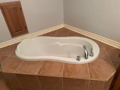 Bain et lavabo salle de bain à donner, View more