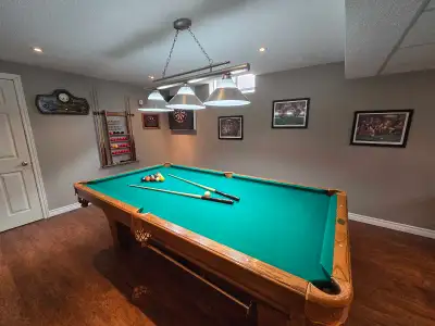 Olhauser Slate Oak Pool Table 4x8 Slatetop-New felt Que rack - 6 poolques 2 sets balls Table cover W...