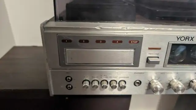 Yorx Stereo System in Stereo Systems & Home Theatre in Calgary - Image 6