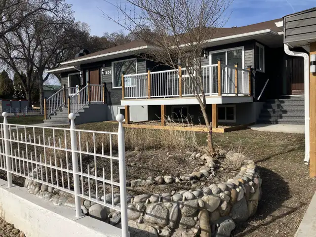 404 8th Street SW Medicine Hat, Alberta63436972130435122