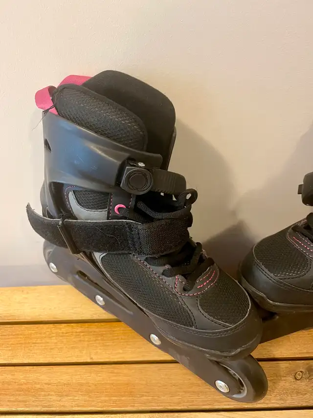 Woman Roller skating shoes 63234778941057122