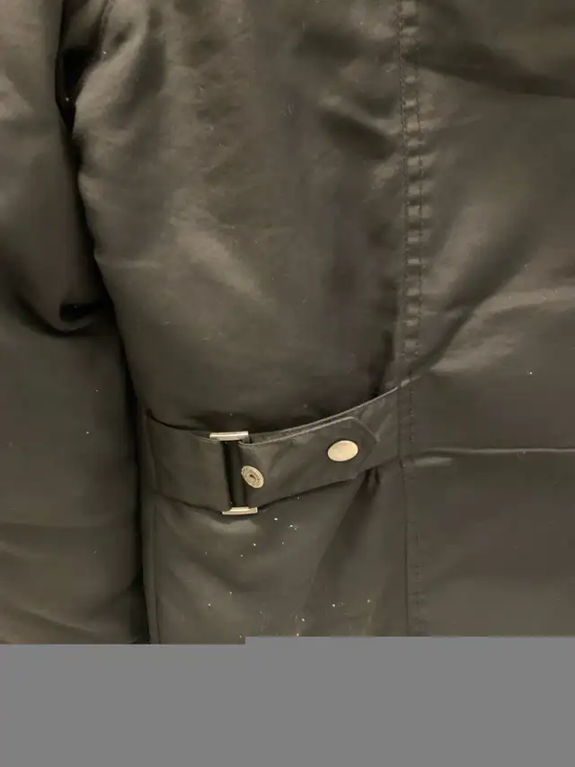 Down Women’s Winter Jacket (Large) in Women's - Tops & Outerwear in Oshawa / Durham Region - Image 5