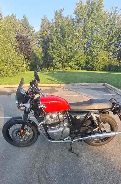 Low kms 4600, excellent shape, TEC 201 exhaust, CNC clutch, brake levers, RE touring seat, DNA air f...