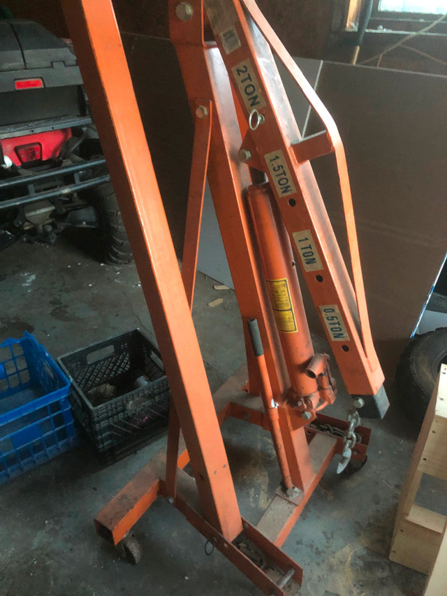 8 ton long ram engine jack in Engine & Engine Parts in North Bay